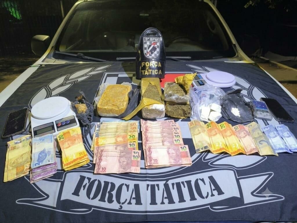 Imagem de compartilhamento para o artigo Drogas enterradas e R$ 80 mil de prejuízo: esquema termina com duas mulheres presas em Coxim da MS Todo dia